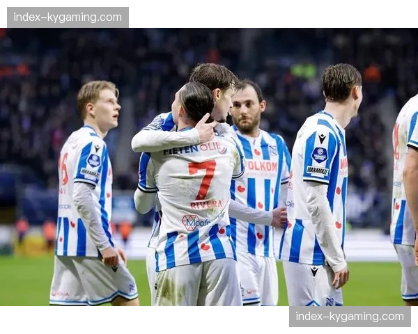 奥格斯堡2-2战平霍芬海姆，双方各取一分平分秋色